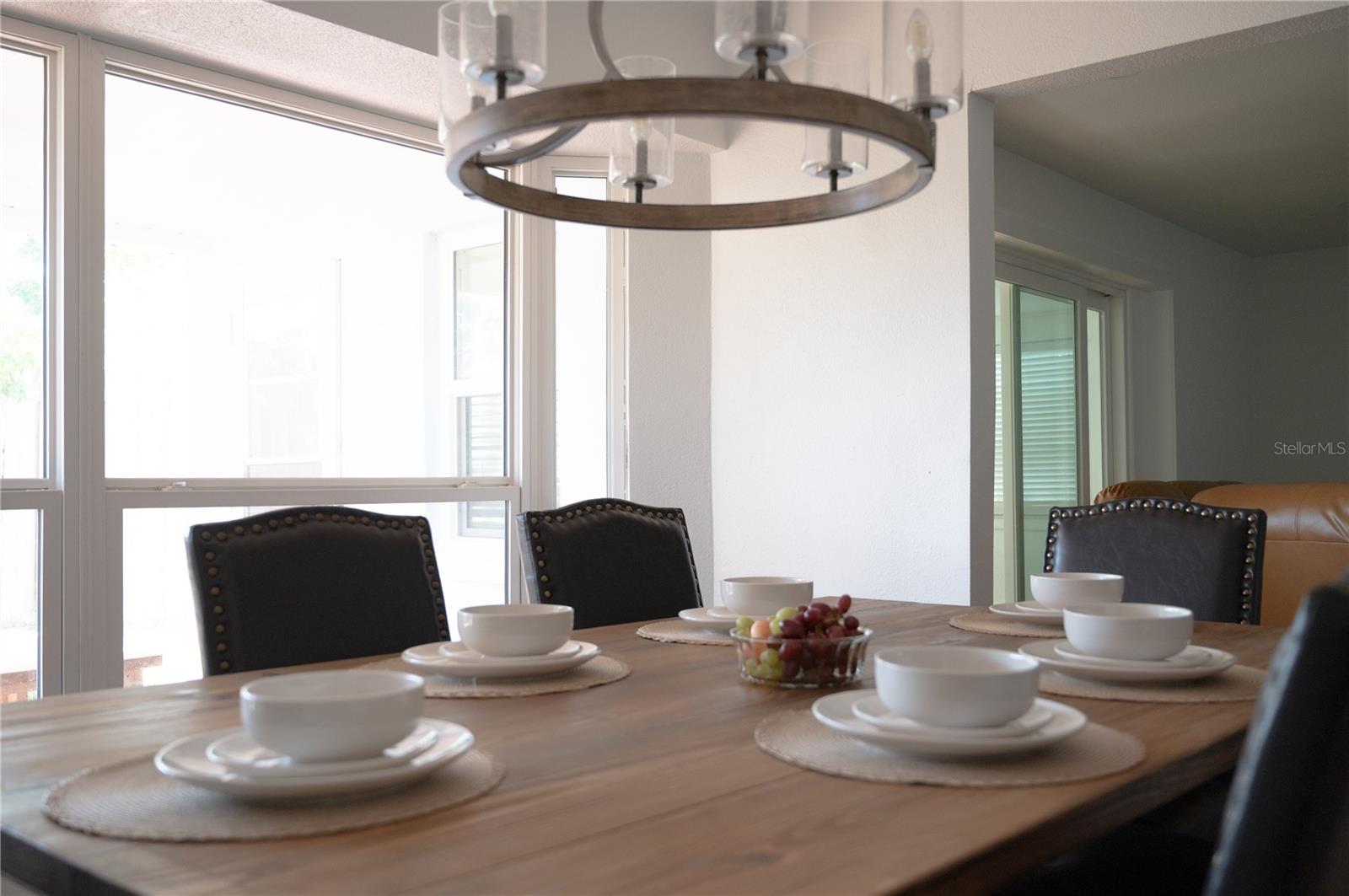 Image 20 of 39 For 1897 Dolphin Boulevard S