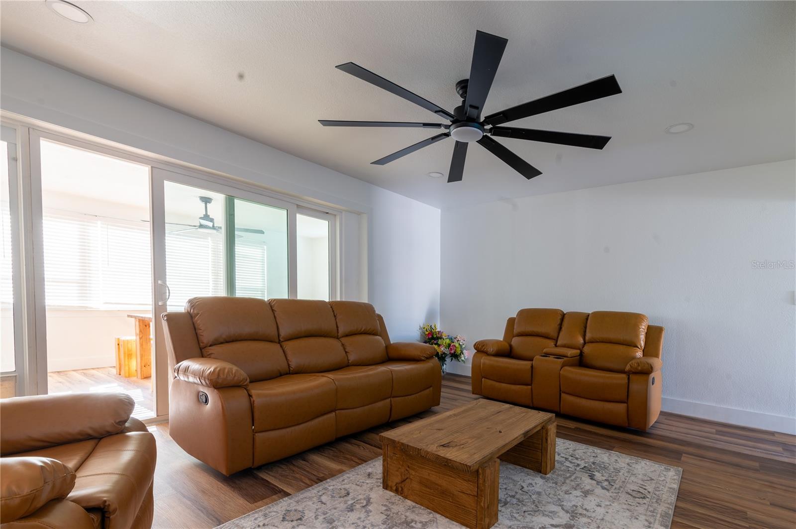 Image 21 of 39 For 1897 Dolphin Boulevard S