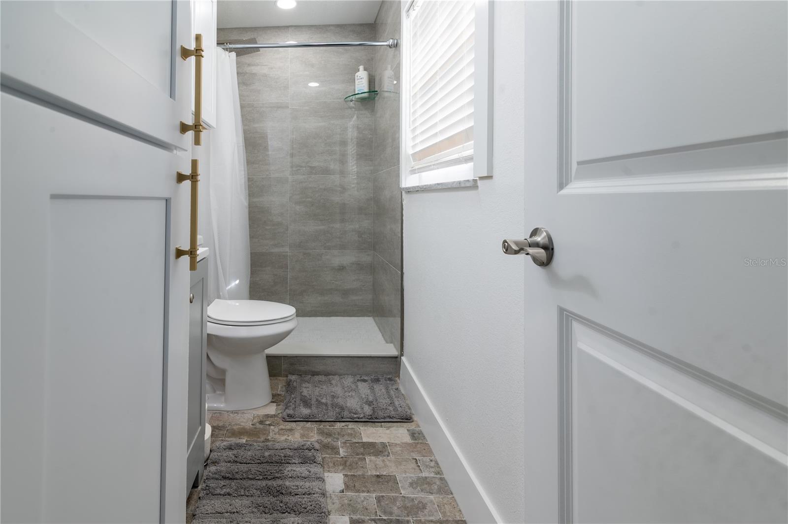 Image 29 of 39 For 1897 Dolphin Boulevard S