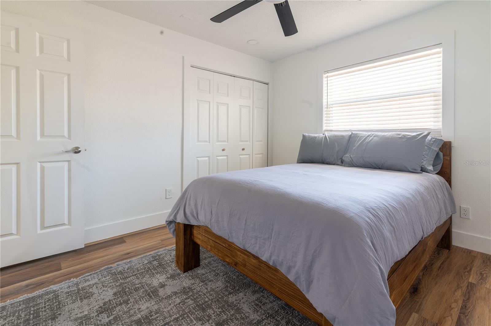 Image 31 of 39 For 1897 Dolphin Boulevard S