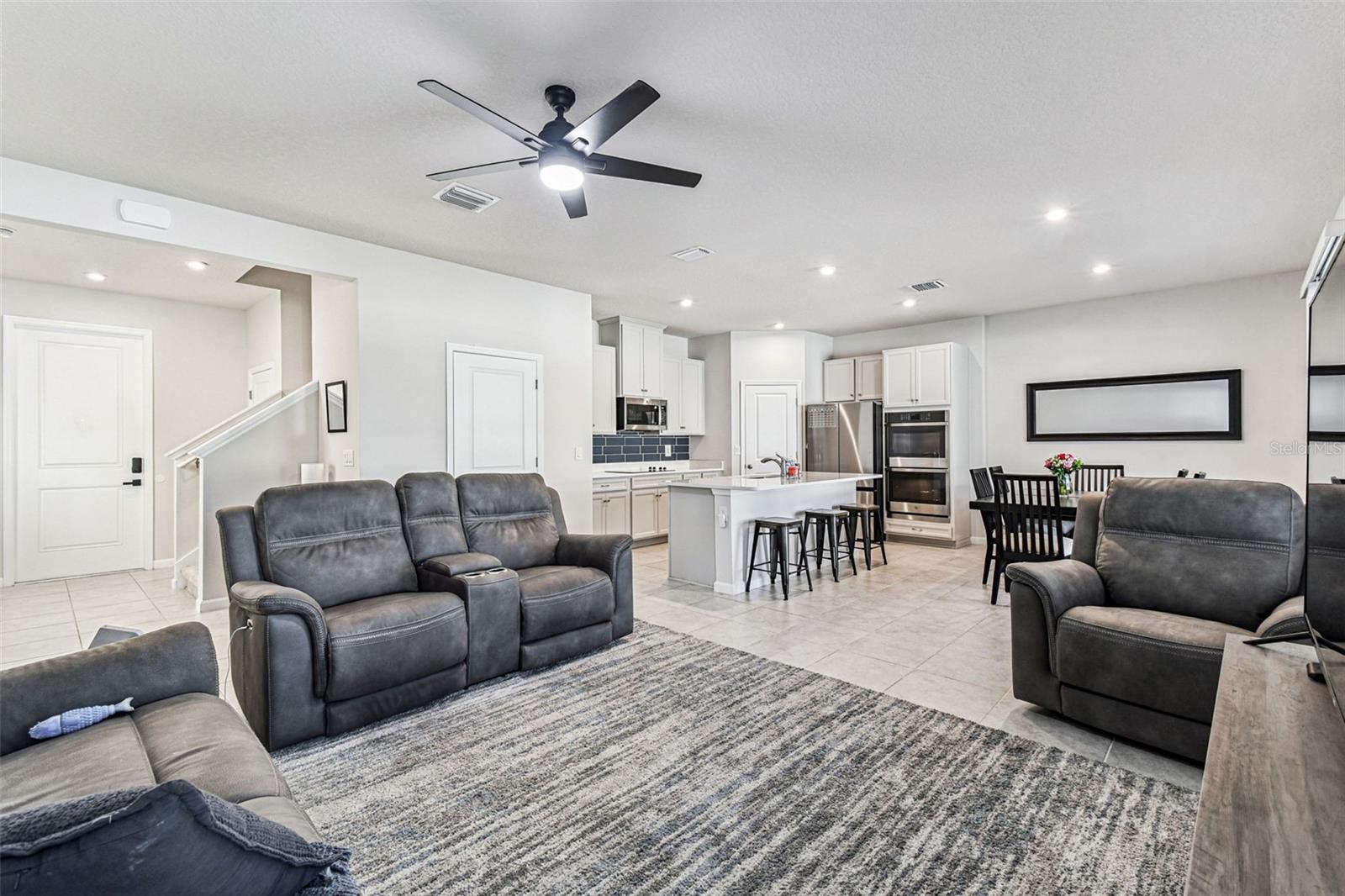 Image 7 of 35 For 19043 Pebble Wood Lane