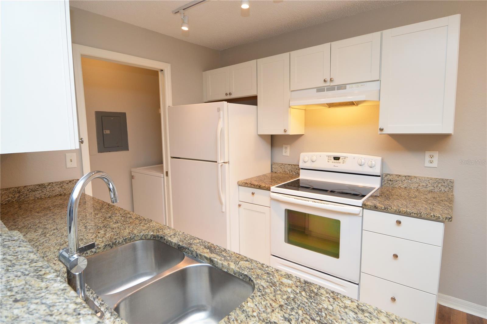 Image 6 of 100 For 10263 Gandy Boulevard N 2016