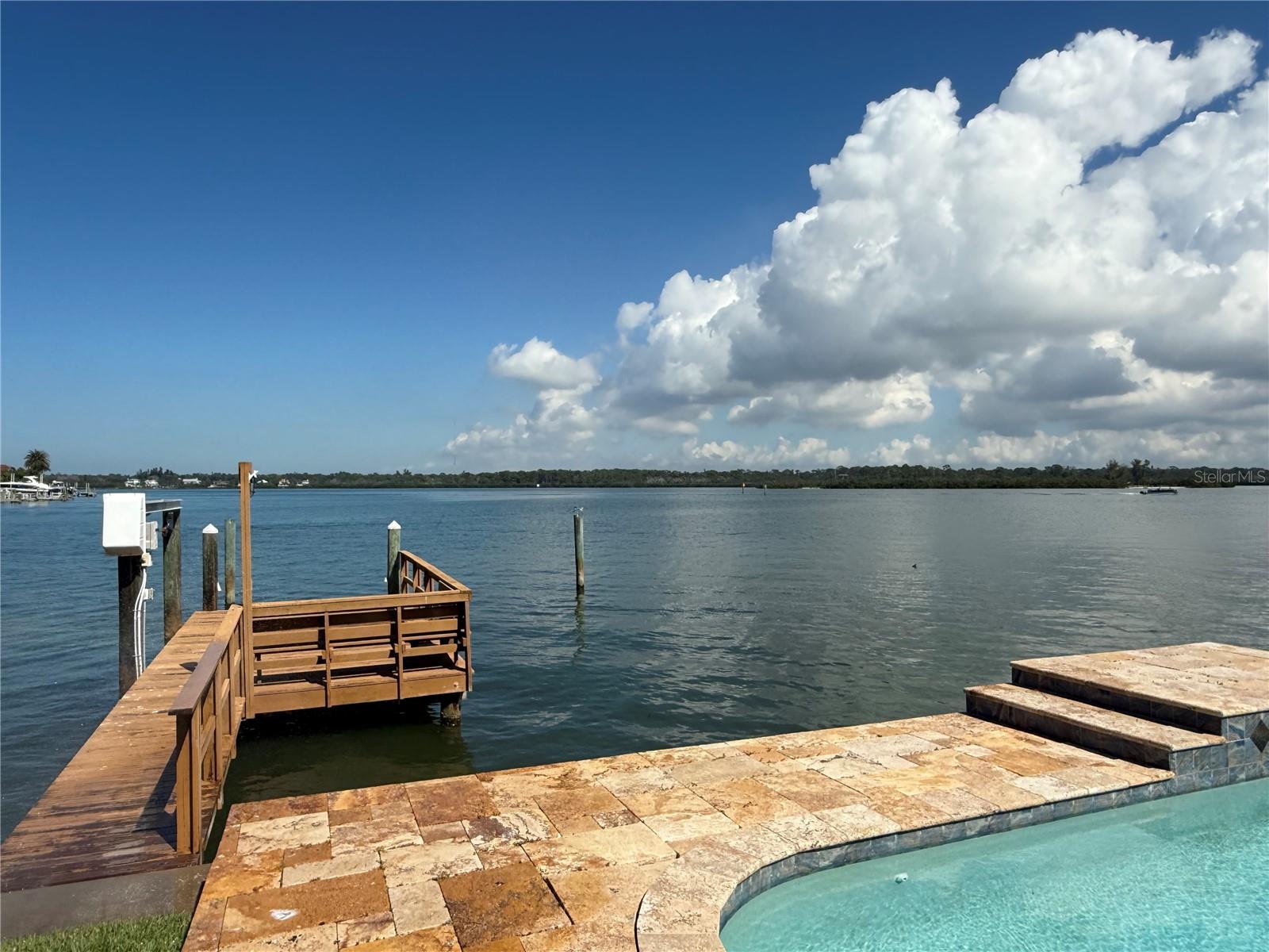 Details for 512 173rd Avenue E, NORTH REDINGTON BEACH, FL 33708