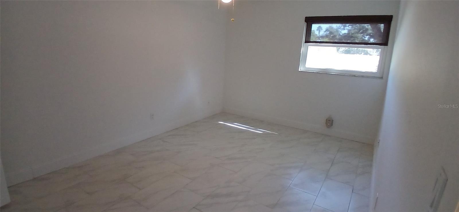 Image 6 of 12 For 2525 Bay Drive D23