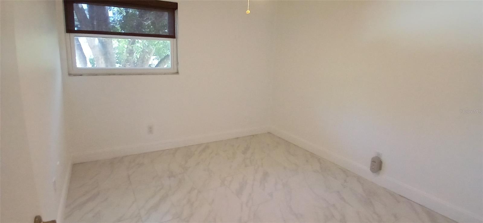 Image 9 of 12 For 2525 Bay Drive D23