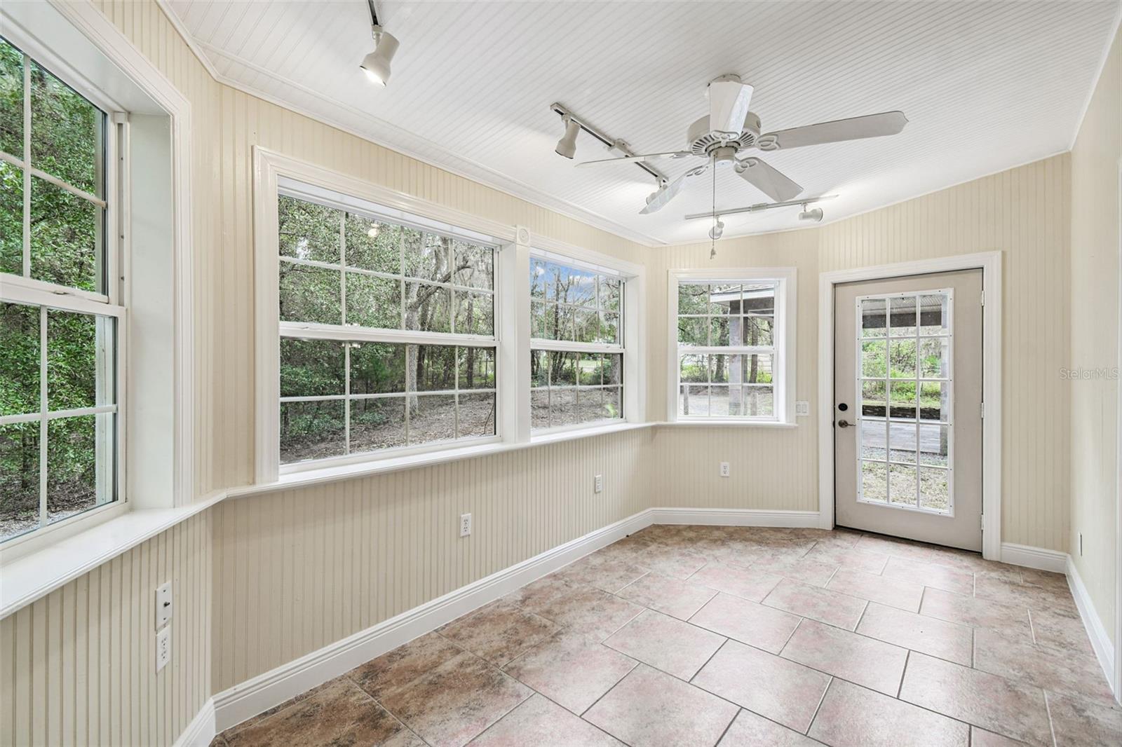 Image 37 of 85 For 16453 Pawnee Drive