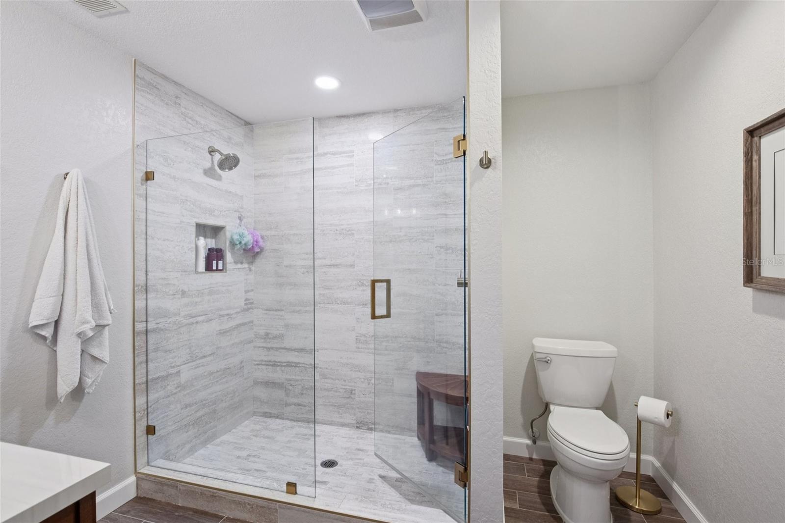 Image 15 of 49 For 3140 Canal Drive