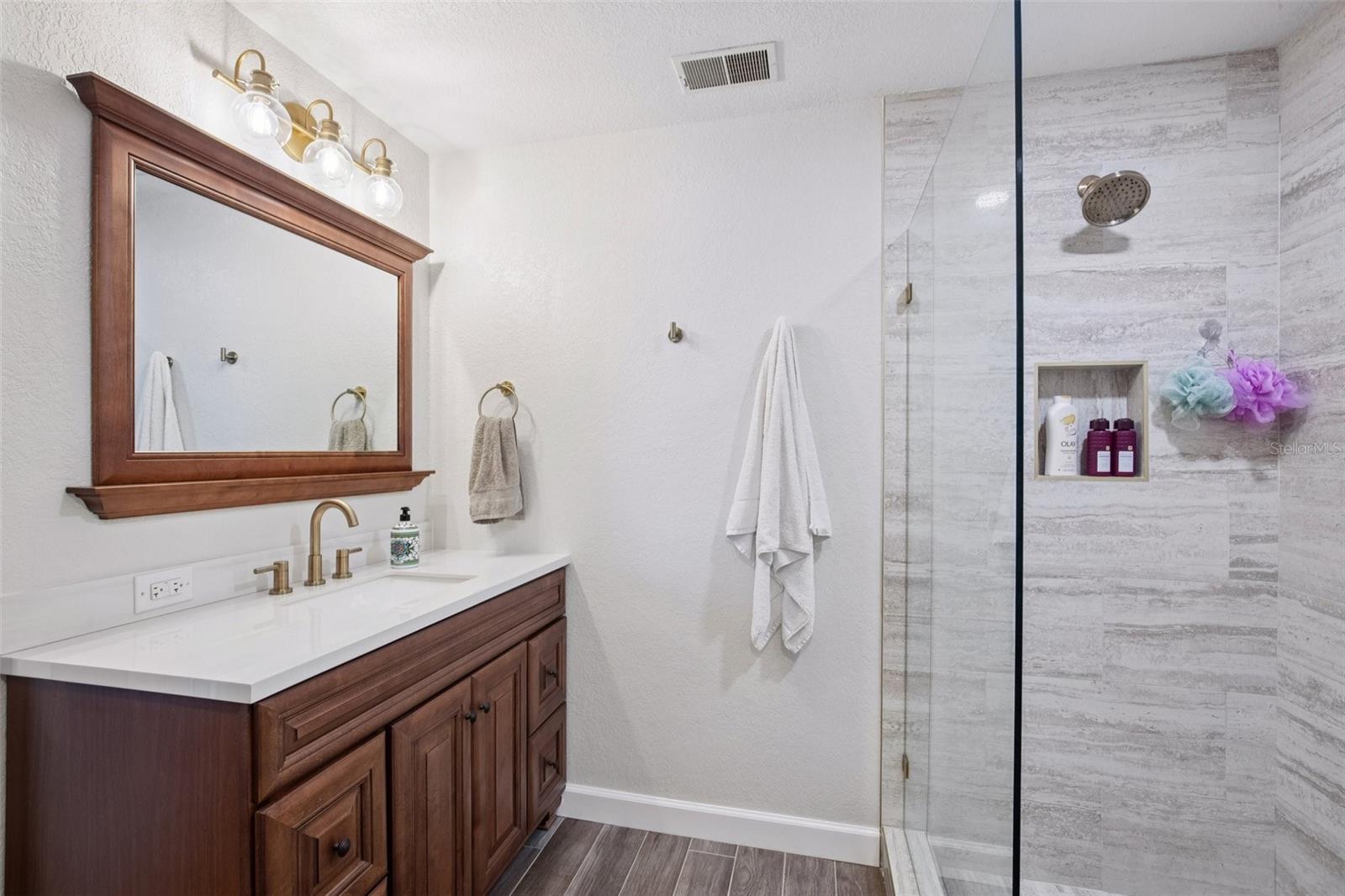 Image 16 of 49 For 3140 Canal Drive