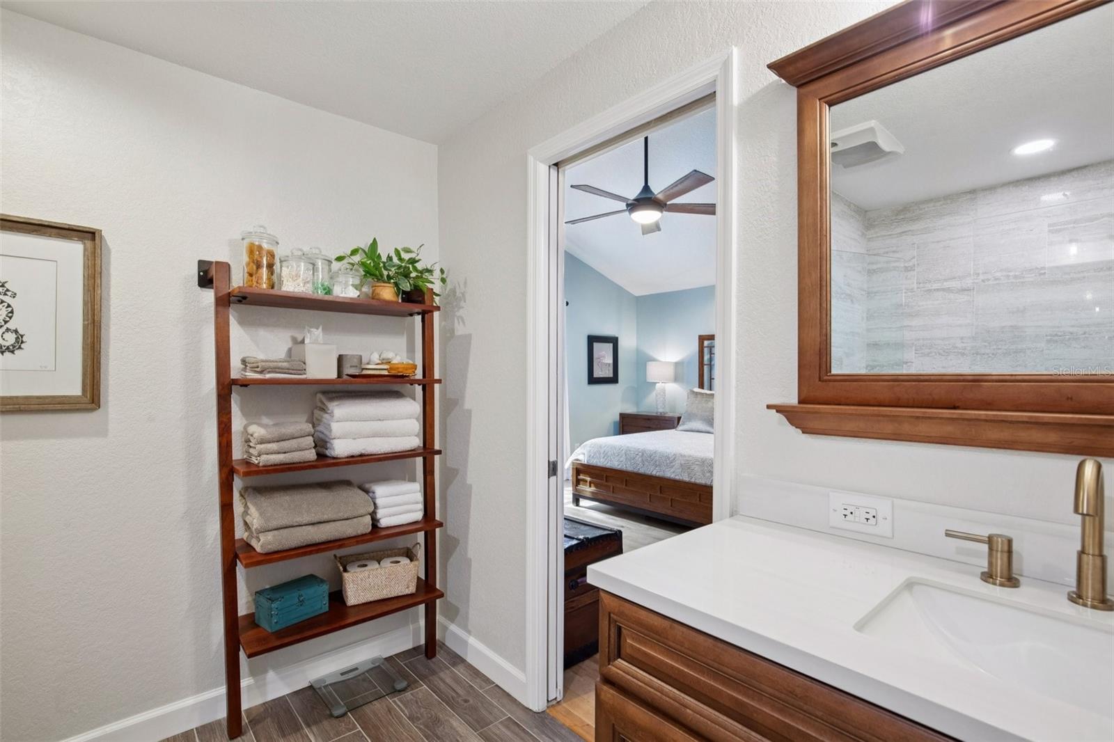 Image 17 of 49 For 3140 Canal Drive