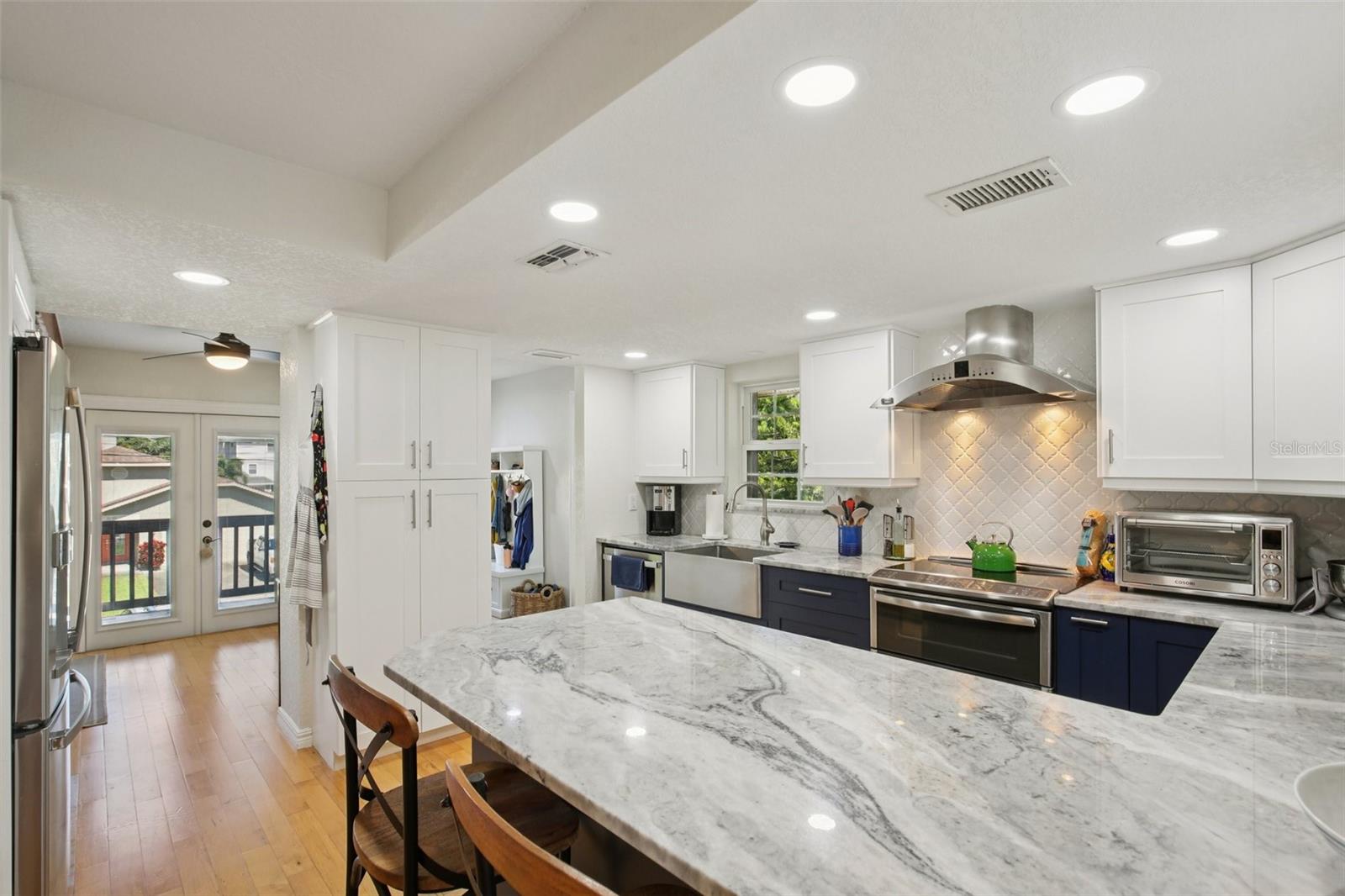 Image 3 of 49 For 3140 Canal Drive