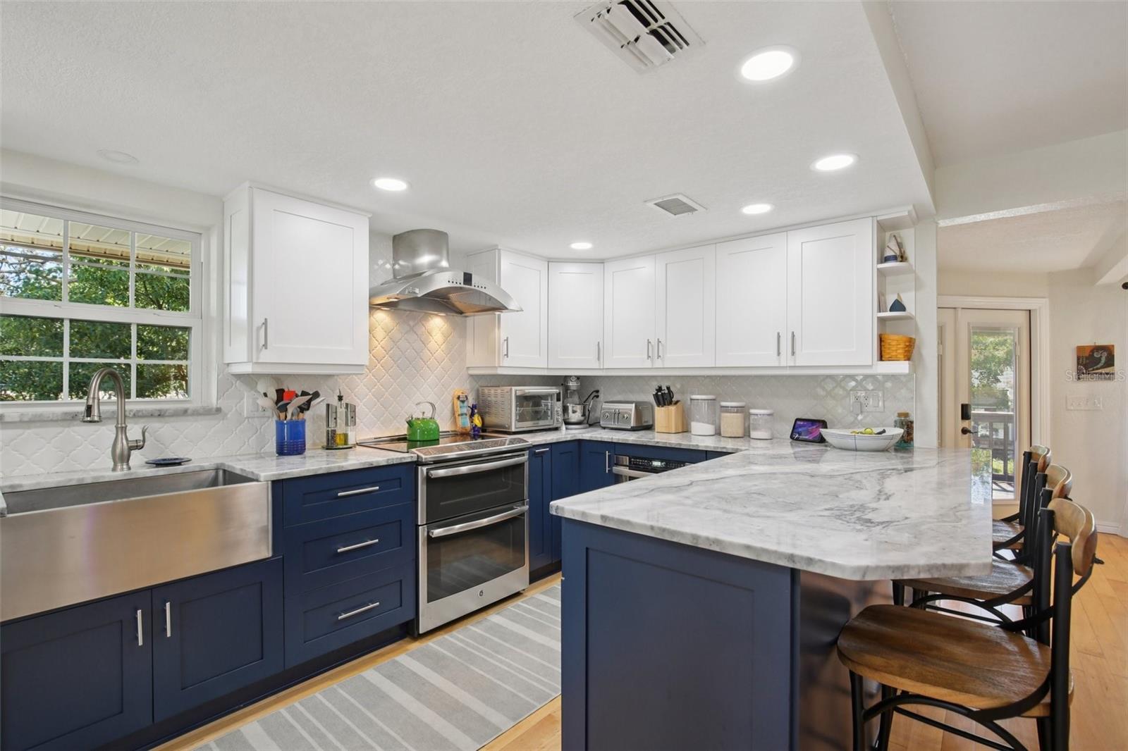 Image 5 of 49 For 3140 Canal Drive