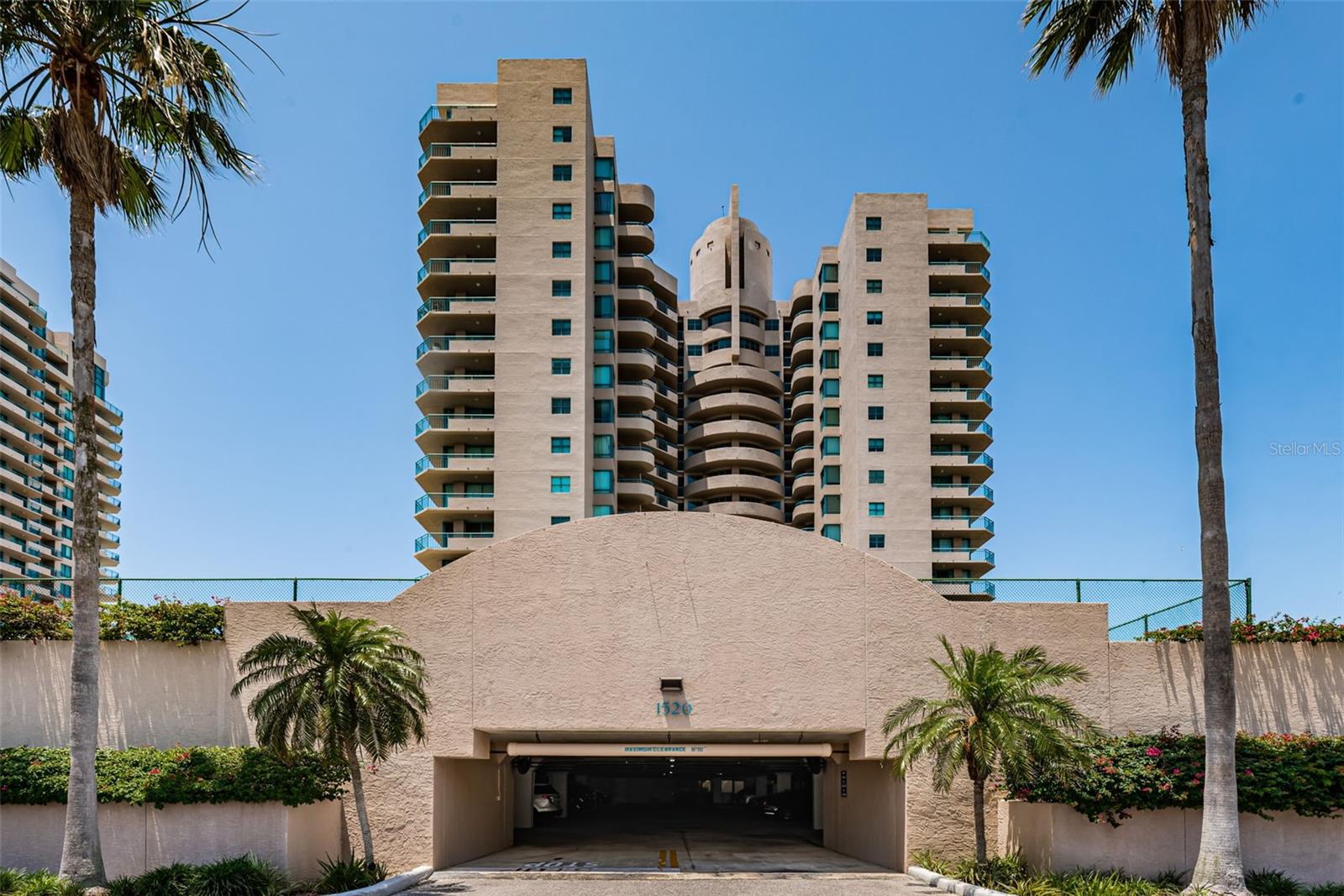 Image 11 of 98 For 1520 Gulf Boulevard 1101
