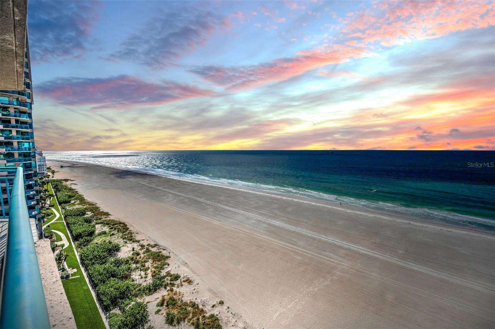 Image 2 of 98 For 1520 Gulf Boulevard 1101