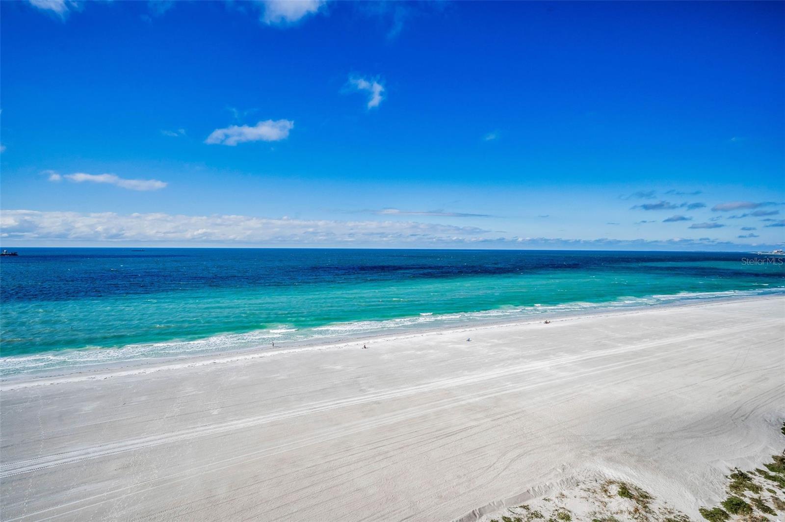 Image 28 of 98 For 1520 Gulf Boulevard 1101