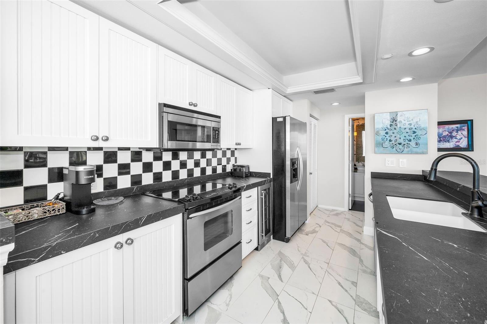 Image 40 of 98 For 1520 Gulf Boulevard 1101