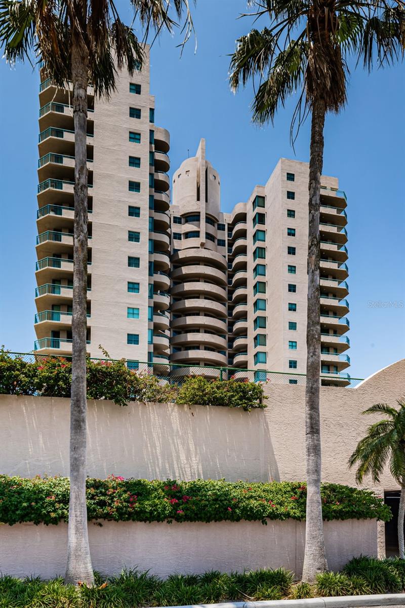 Image 5 of 98 For 1520 Gulf Boulevard 1101