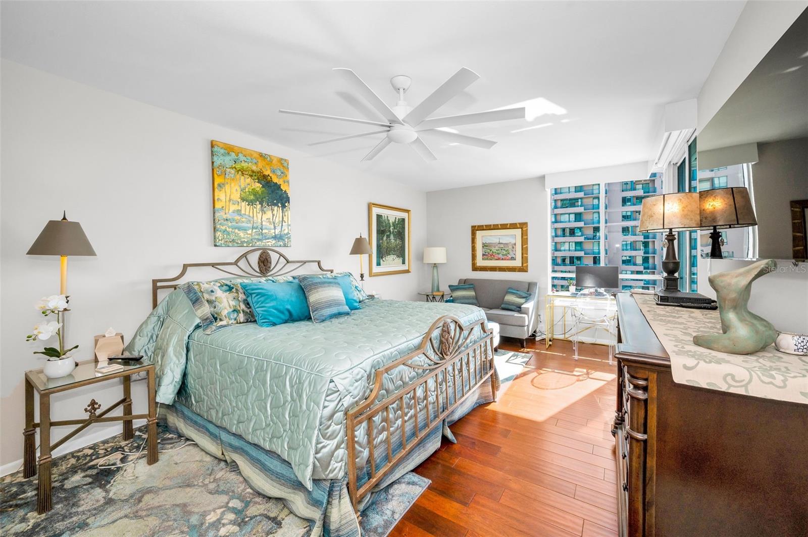 Image 52 of 98 For 1520 Gulf Boulevard 1101