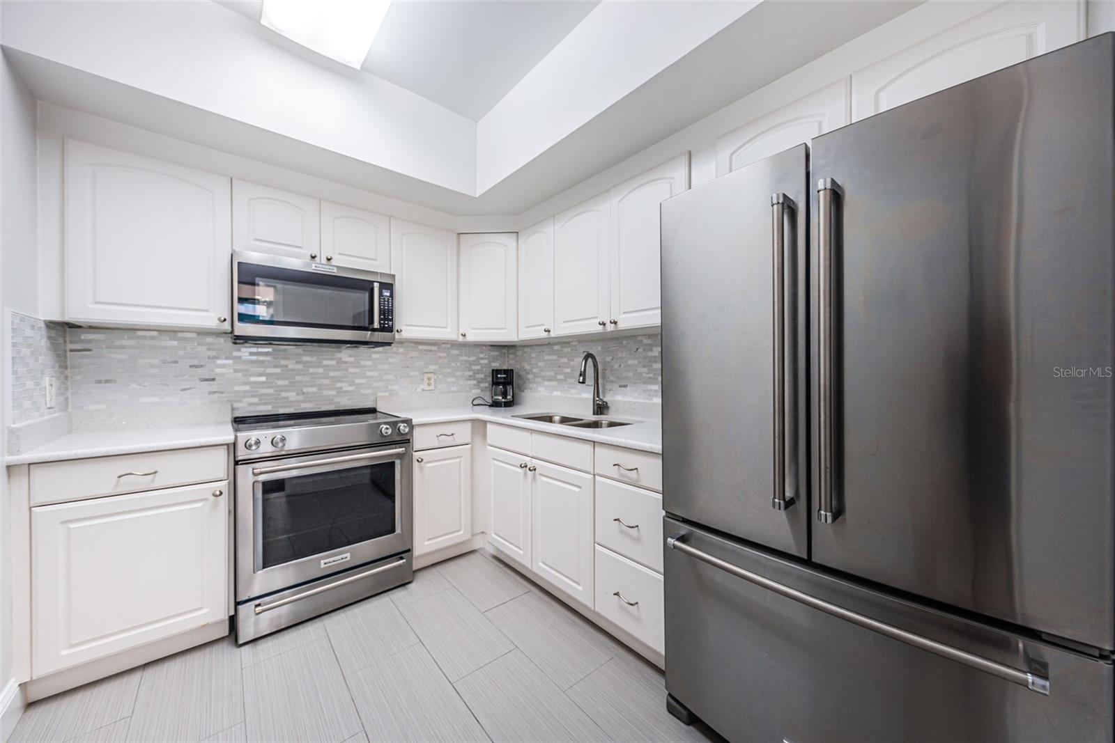 Image 81 of 98 For 1520 Gulf Boulevard 1101