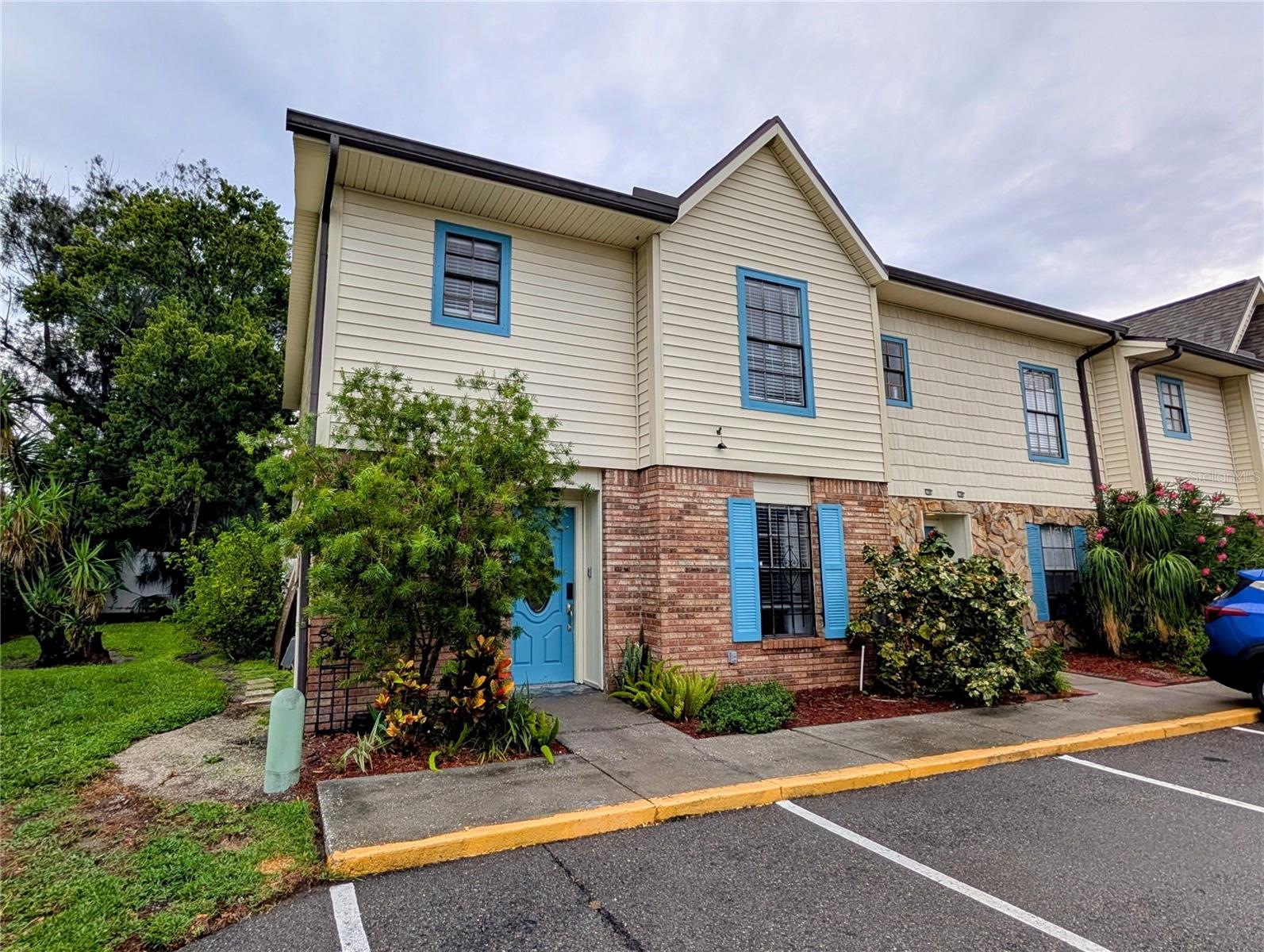 Details for 3919 Carroll Pines Court, TAMPA, FL 33614