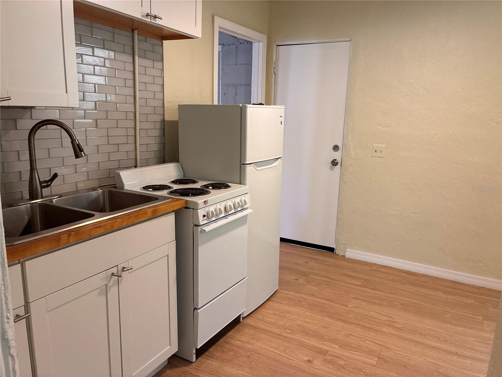 Image 3 of 15 For 1401 1-2 31st Street S