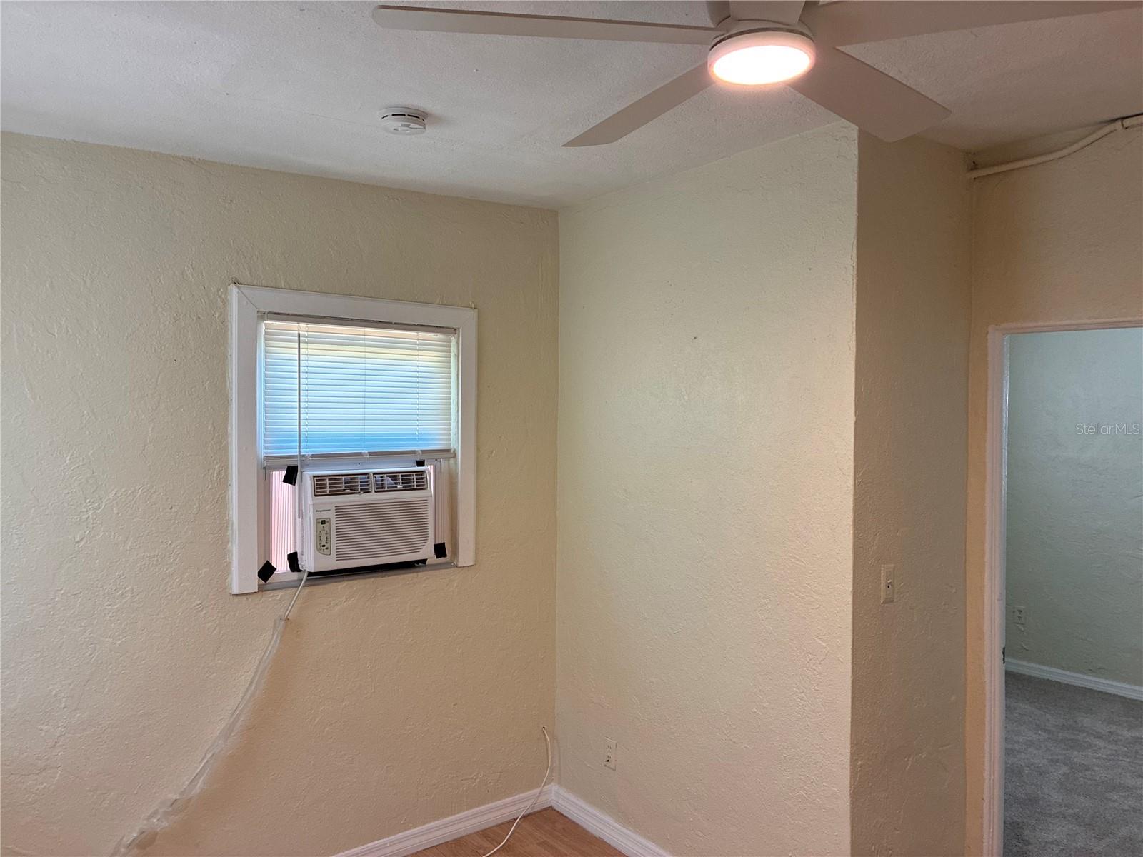 Image 4 of 15 For 1401 1-2 31st Street S