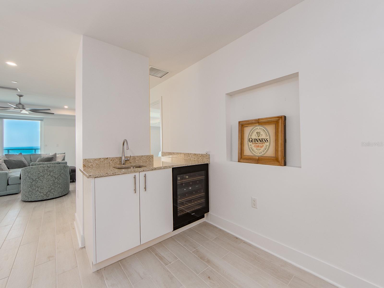 Image 13 of 62 For 15 Avalon Street 402