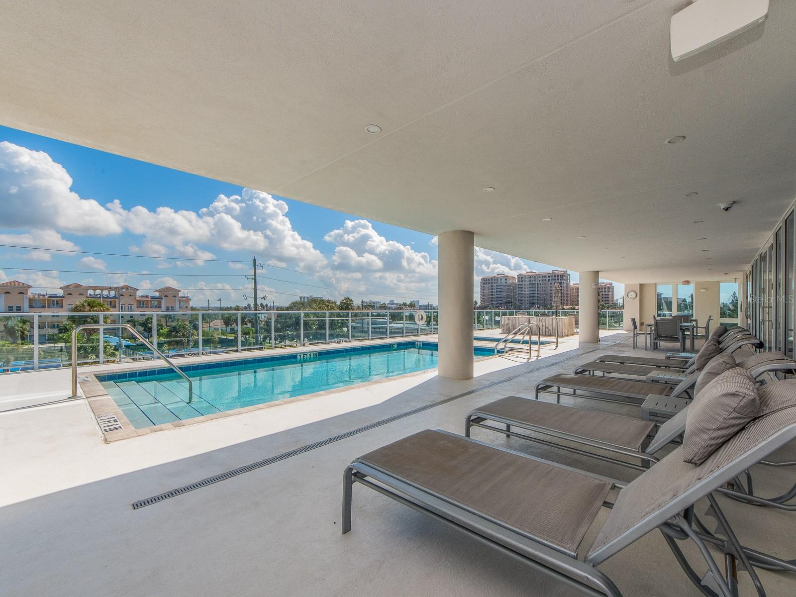 Image 45 of 62 For 15 Avalon Street 402