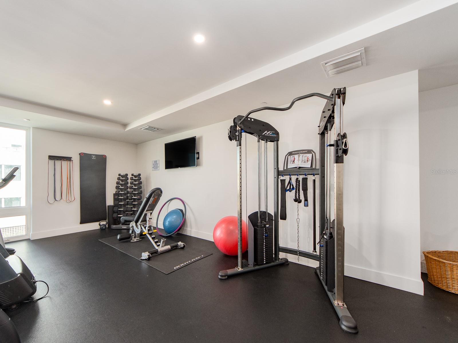 Image 51 of 62 For 15 Avalon Street 402