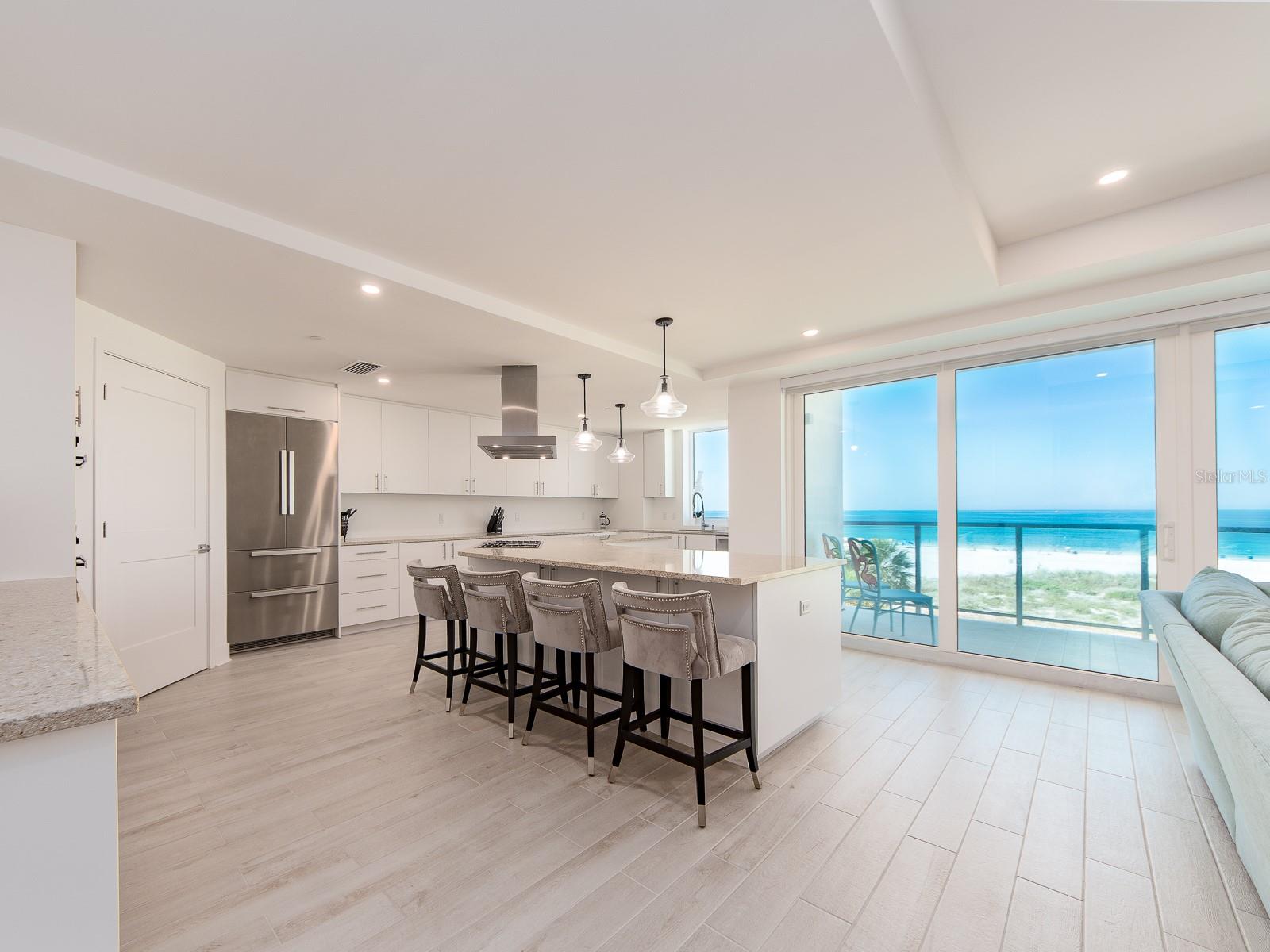 Image 7 of 62 For 15 Avalon Street 402