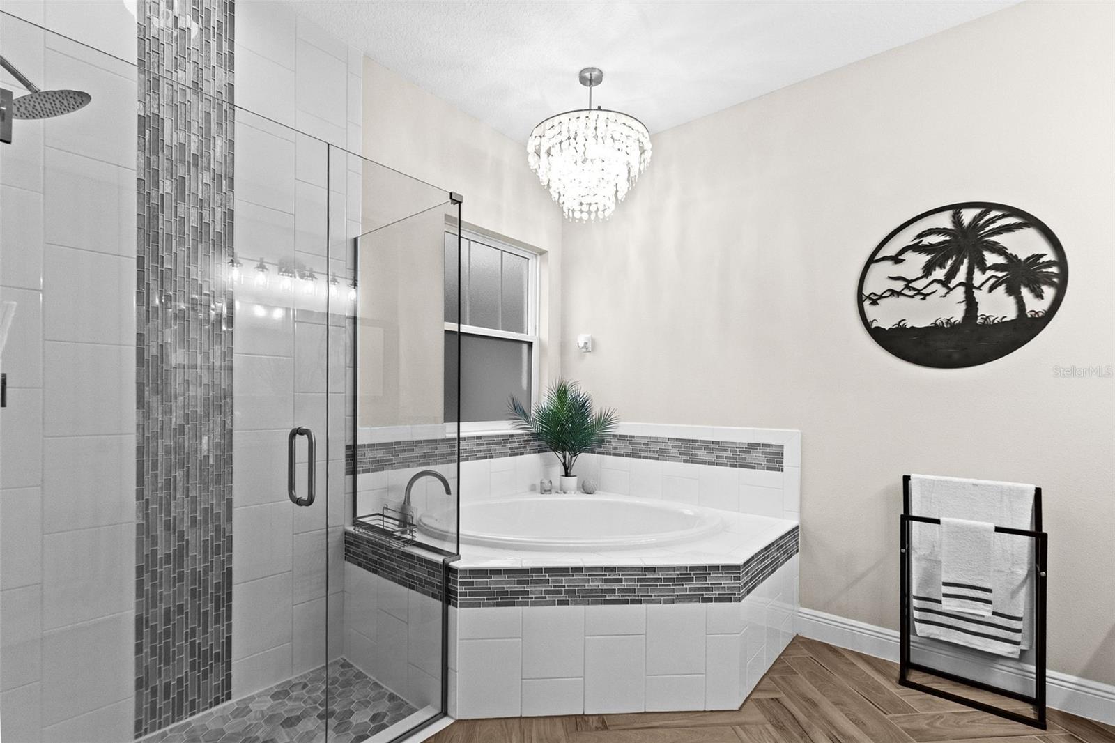 Listing photo id 22 for 5822 Silver Sun Drive