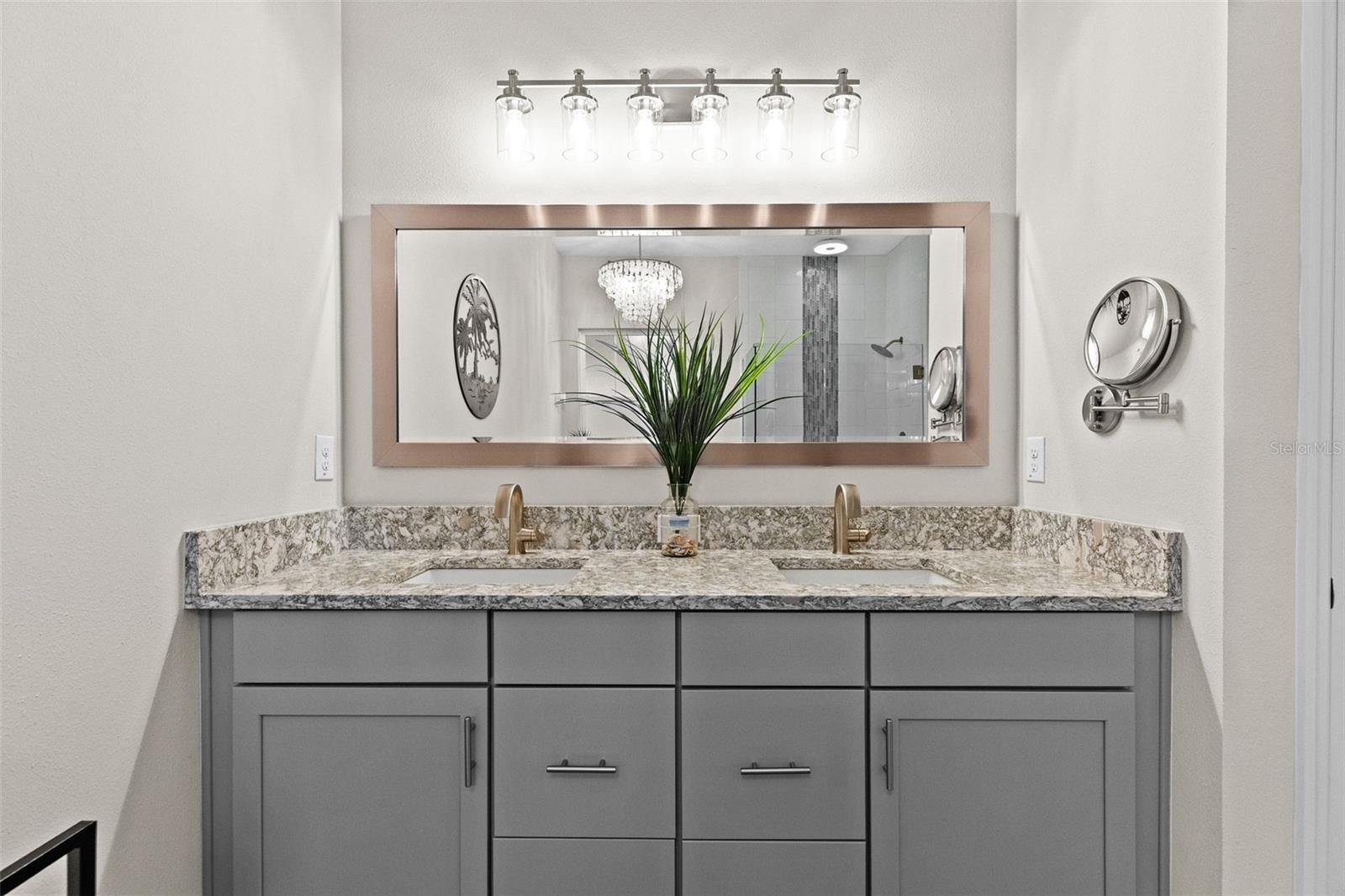 Listing photo id 23 for 5822 Silver Sun Drive