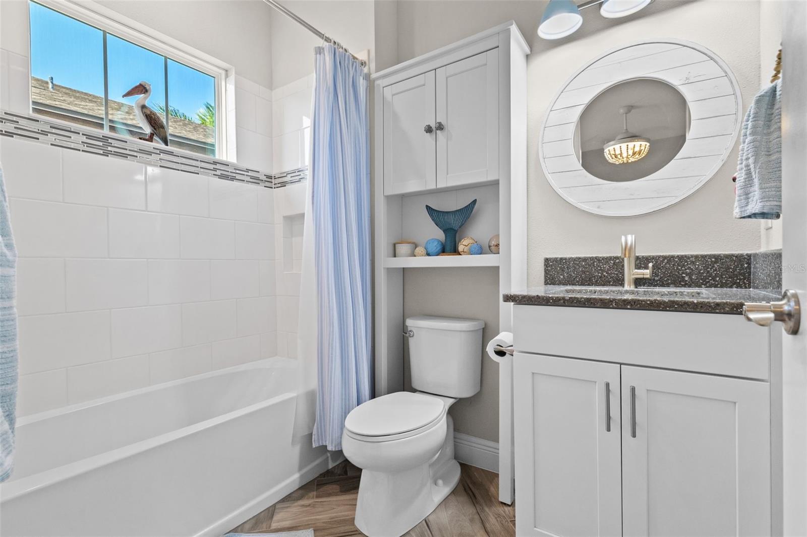 Listing photo id 26 for 5822 Silver Sun Drive