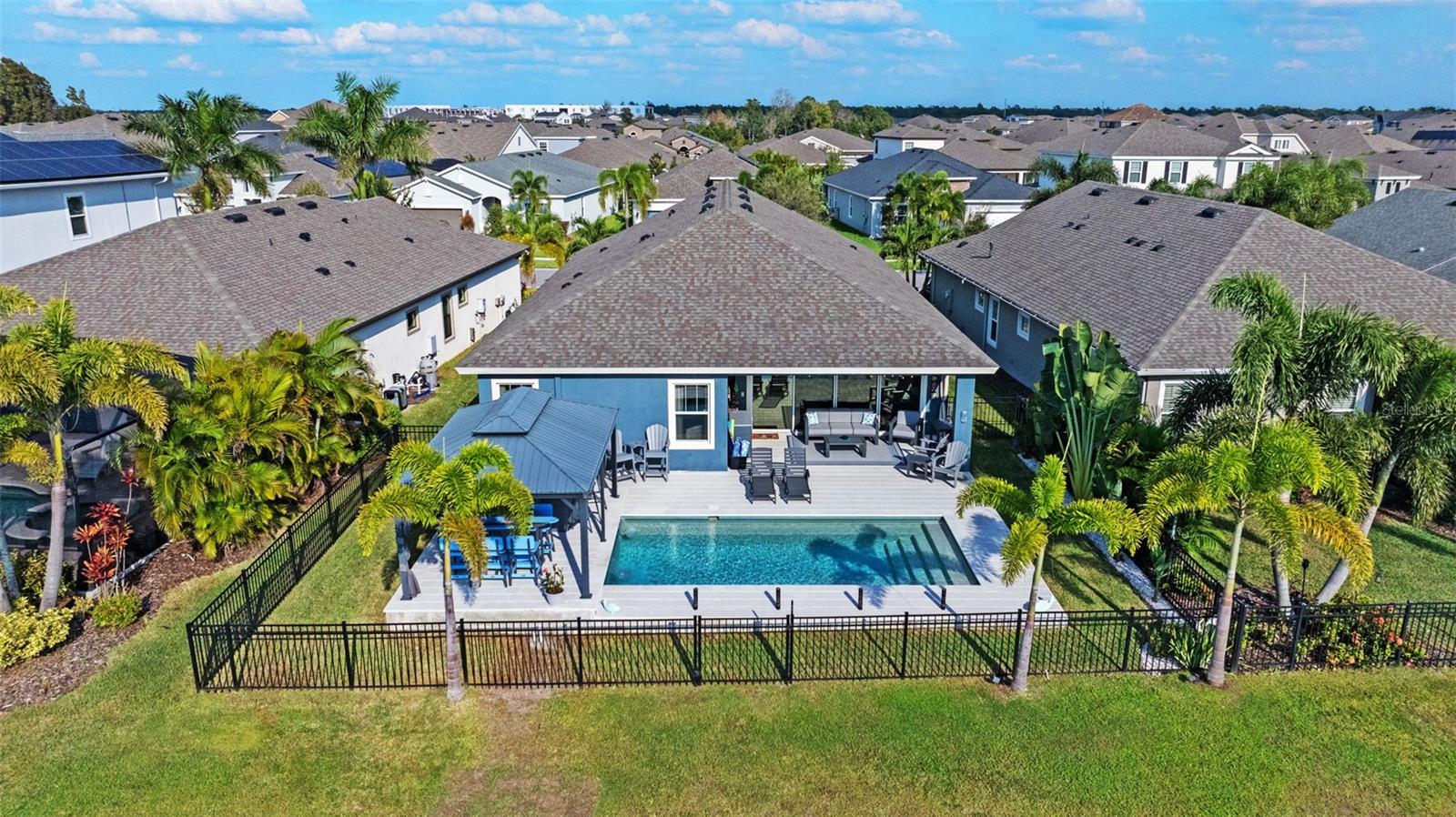 Listing photo id 1 for 5822 Silver Sun Drive