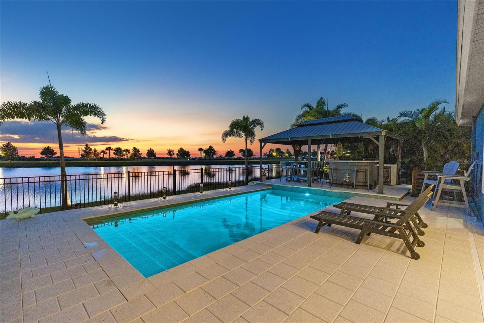 Listing photo id 34 for 5822 Silver Sun Drive