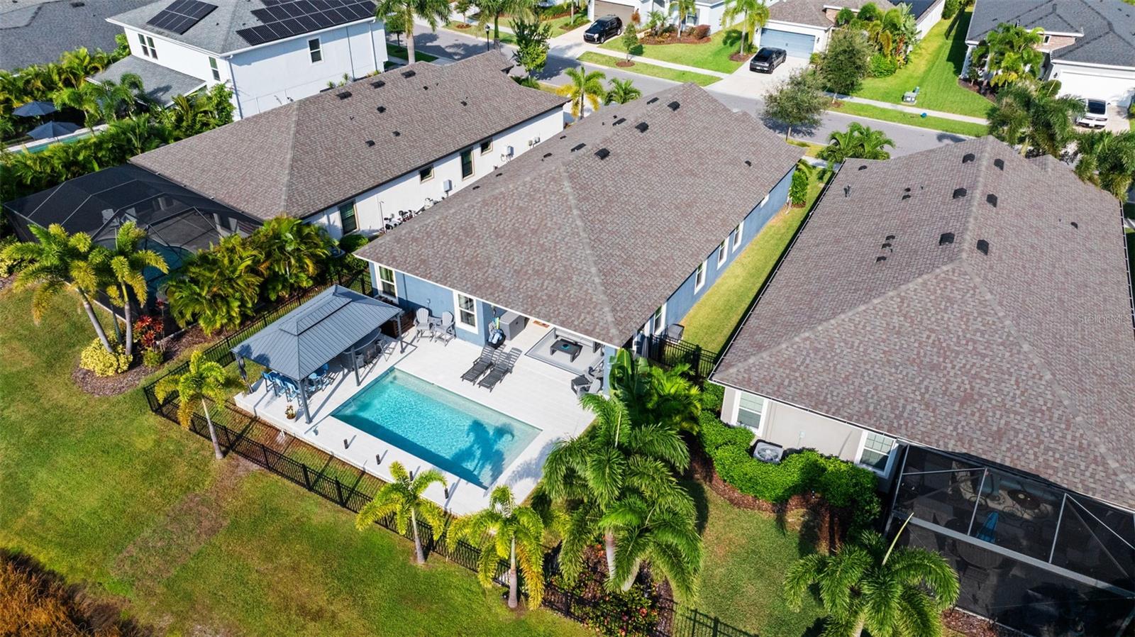 Listing photo id 39 for 5822 Silver Sun Drive