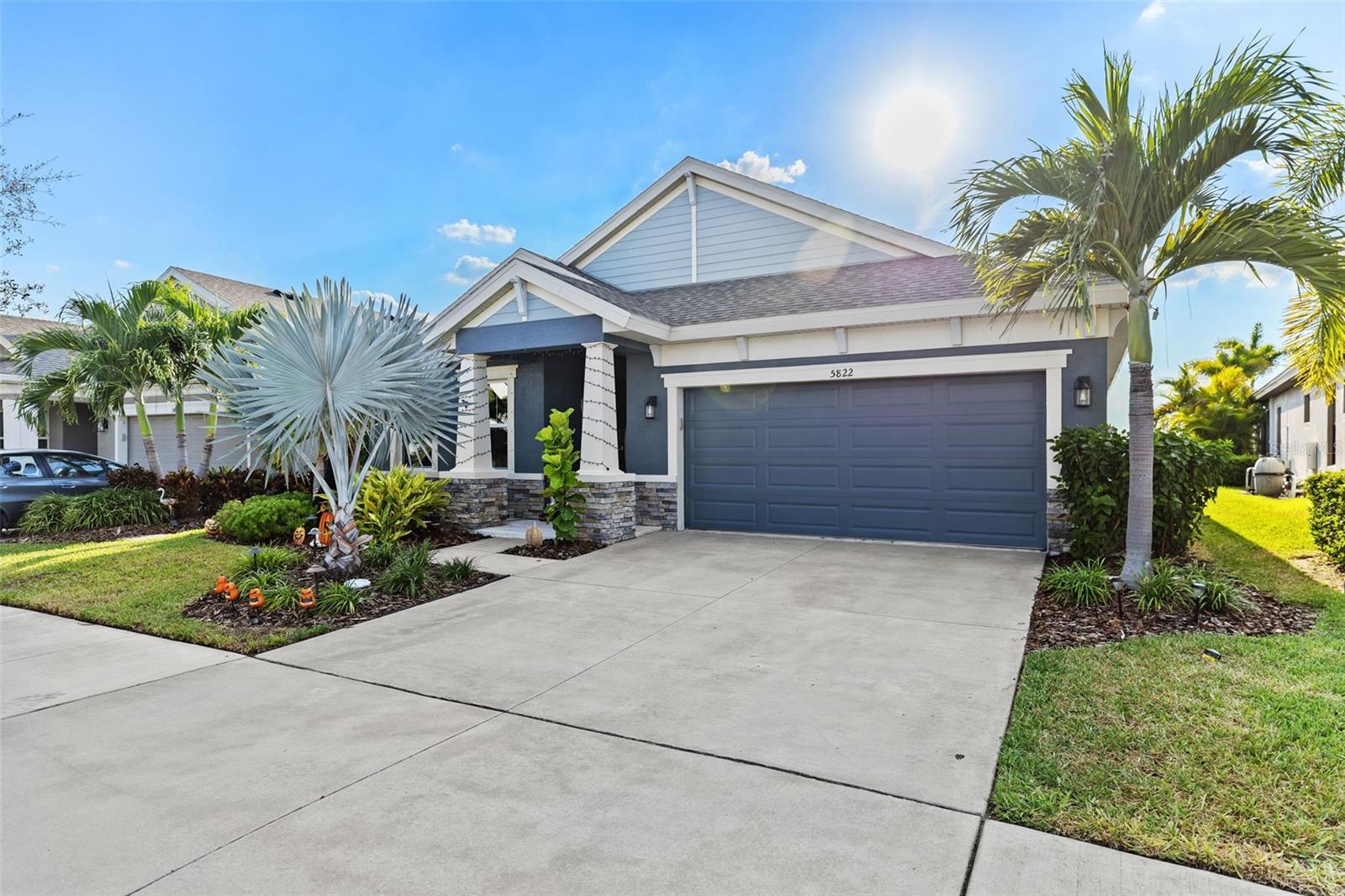 Listing photo id 5 for 5822 Silver Sun Drive