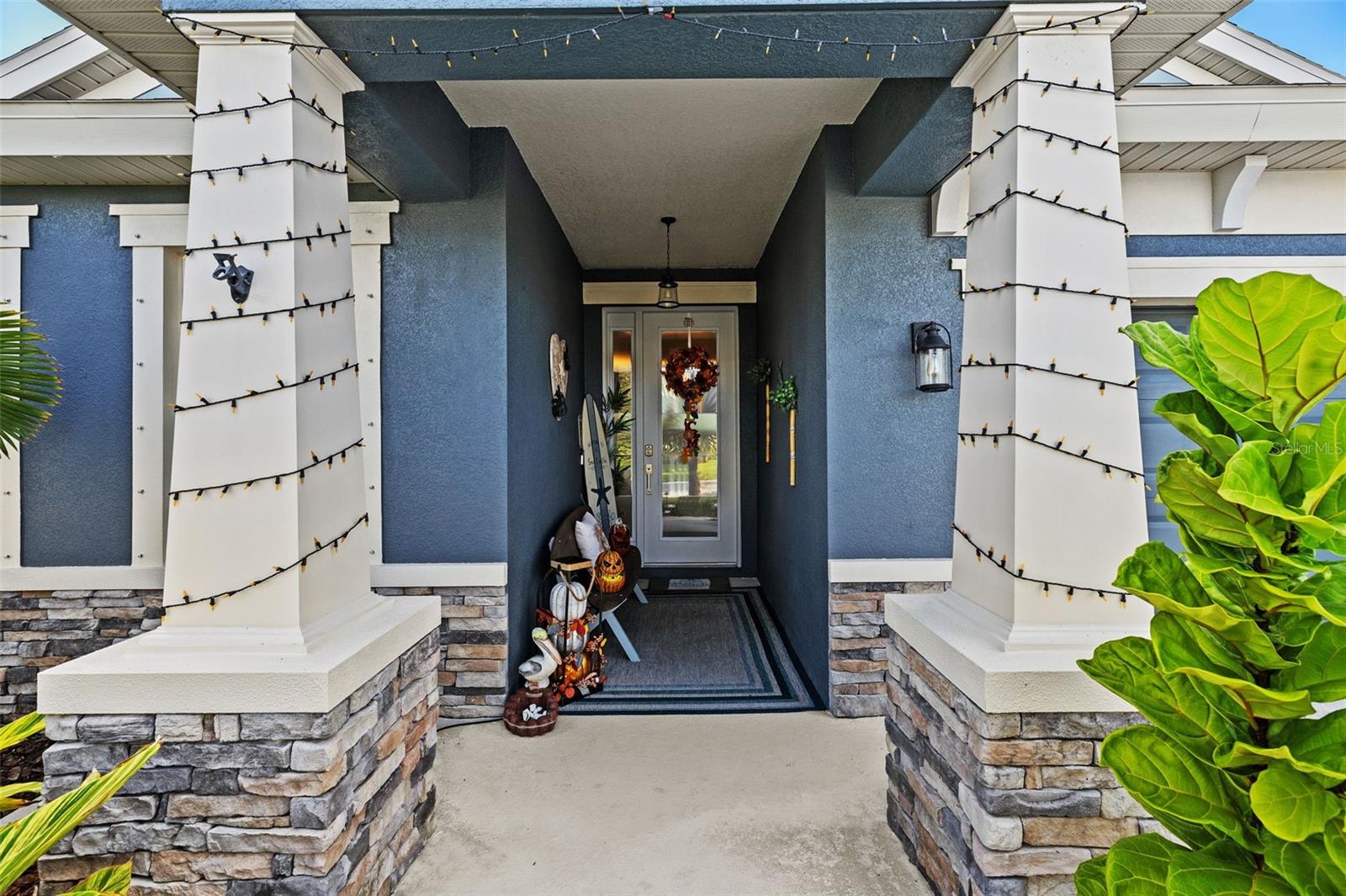 Listing photo id 6 for 5822 Silver Sun Drive