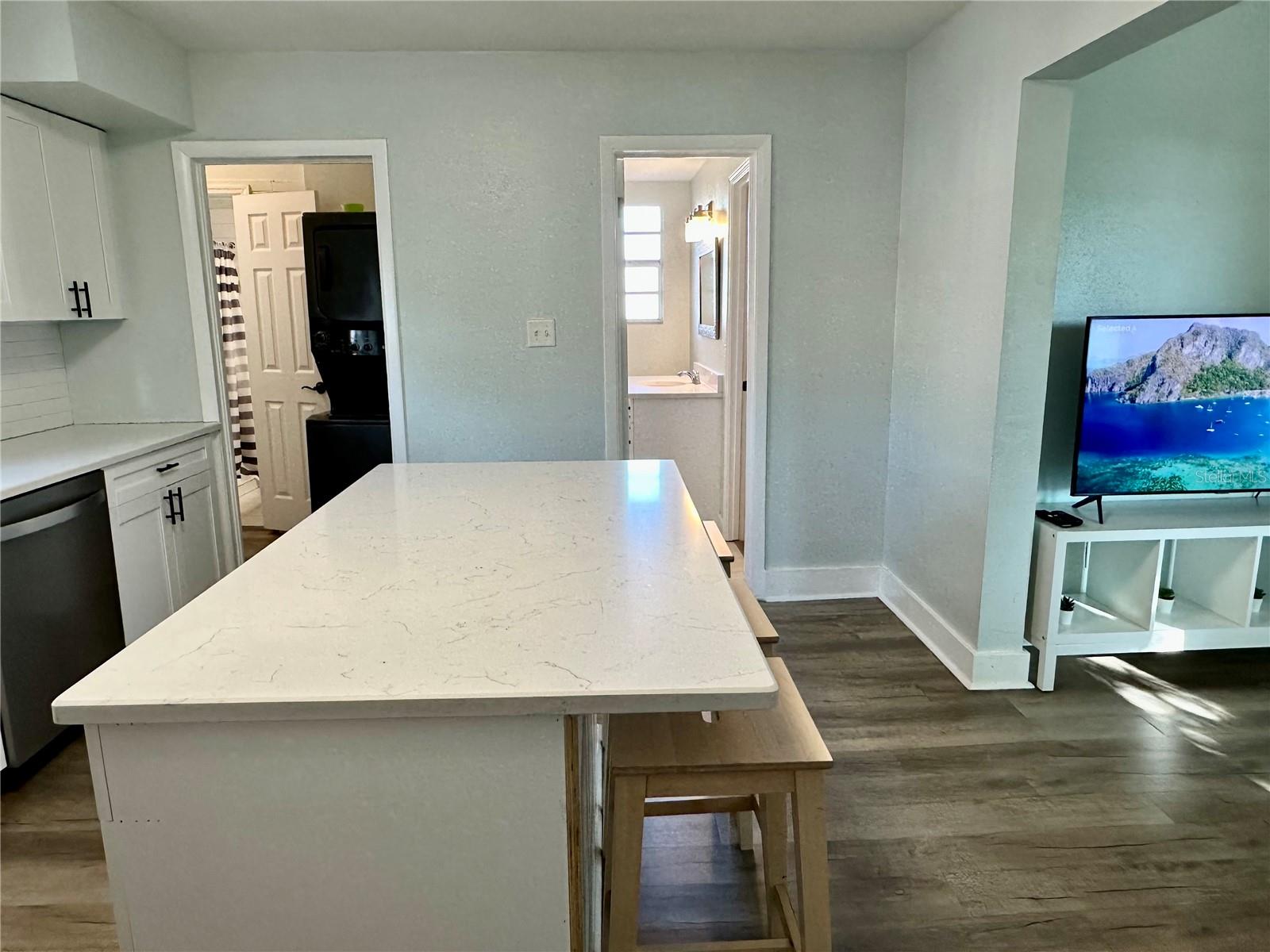 Image 23 of 34 For 1504 33rd Avenue