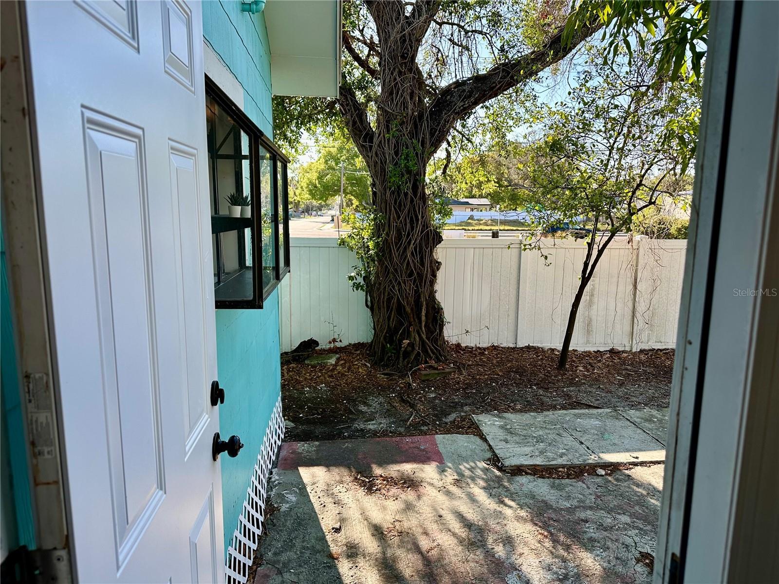 Image 33 of 34 For 1504 33rd Avenue