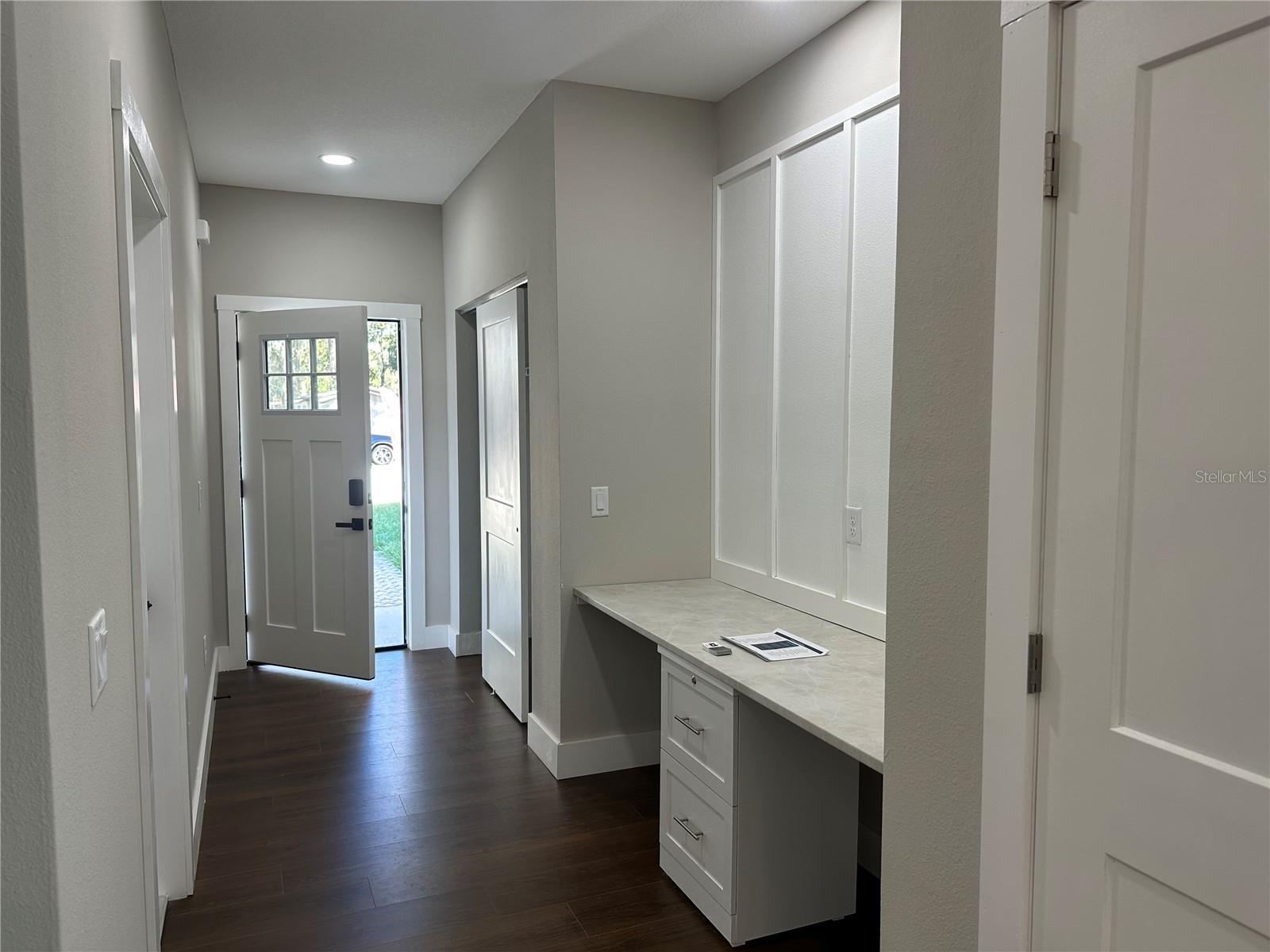 Image 9 of 24 For 6376 Flanders Lane