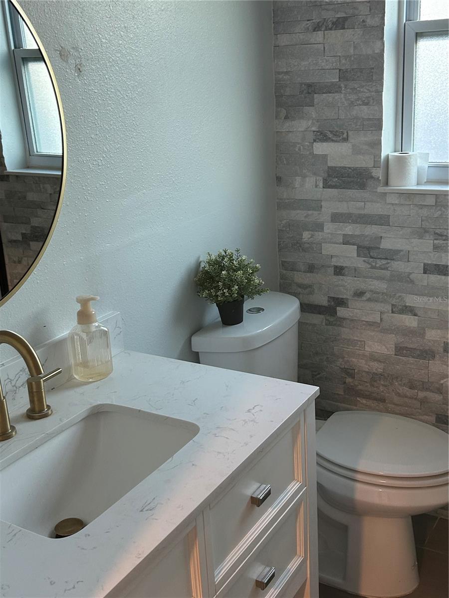 Image 14 of 15 For 10400 Linda Sue Court