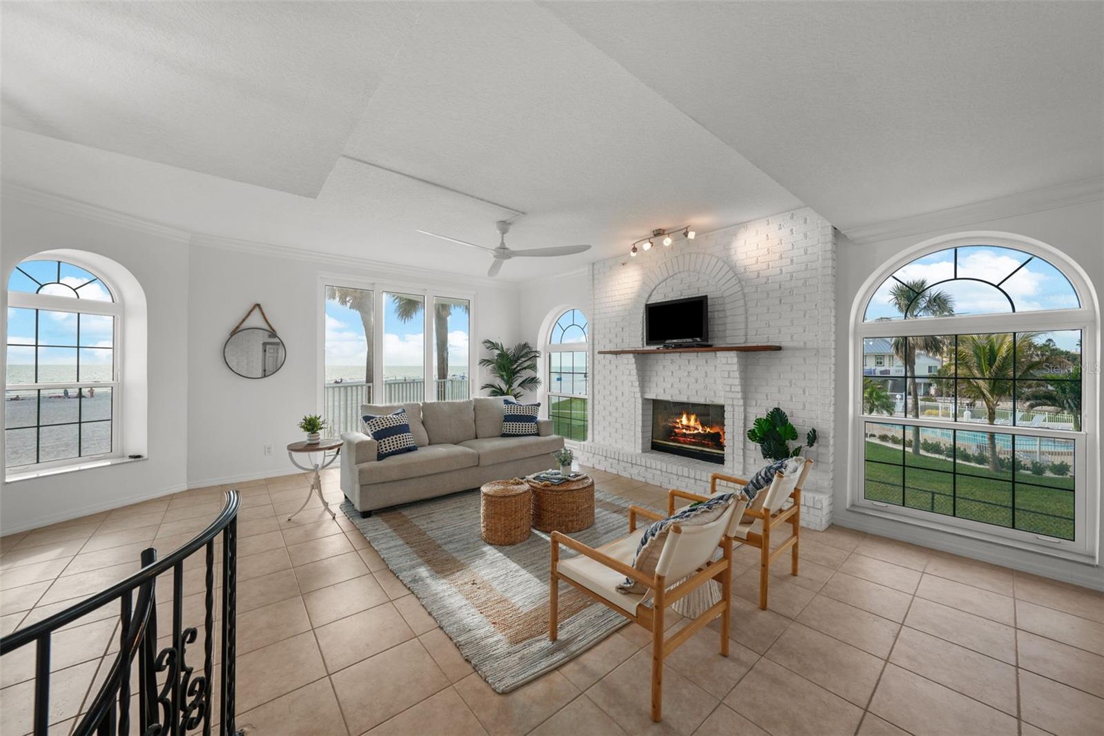 Image 10 of 89 For 17960 Gulf Boulevard 225