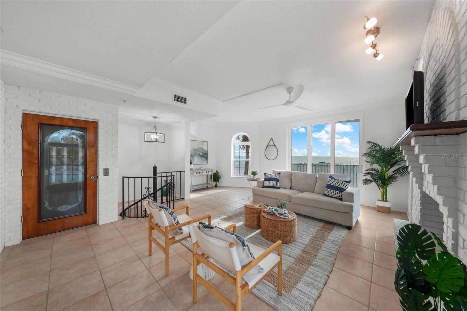 Image 15 of 89 For 17960 Gulf Boulevard 225