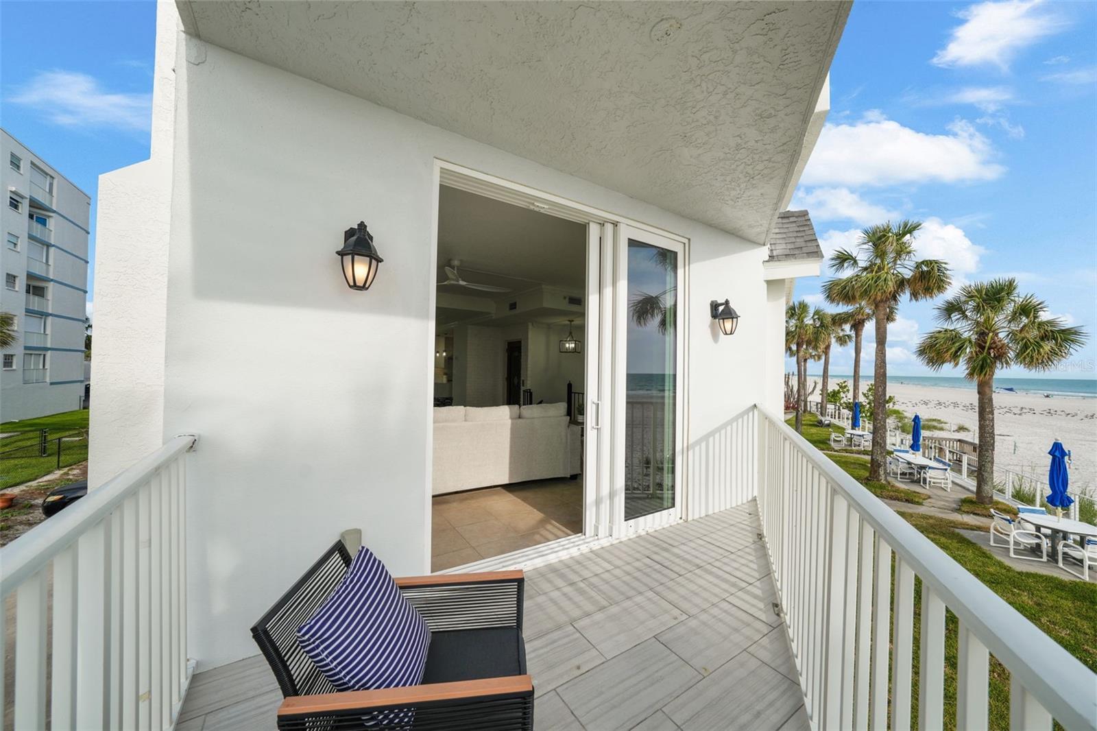 Image 18 of 89 For 17960 Gulf Boulevard 225
