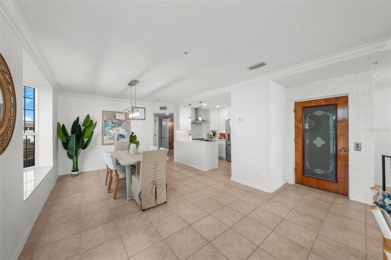 Image 20 of 89 For 17960 Gulf Boulevard 225