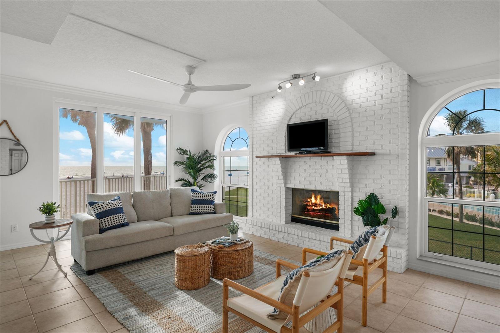 Image 3 of 89 For 17960 Gulf Boulevard 225