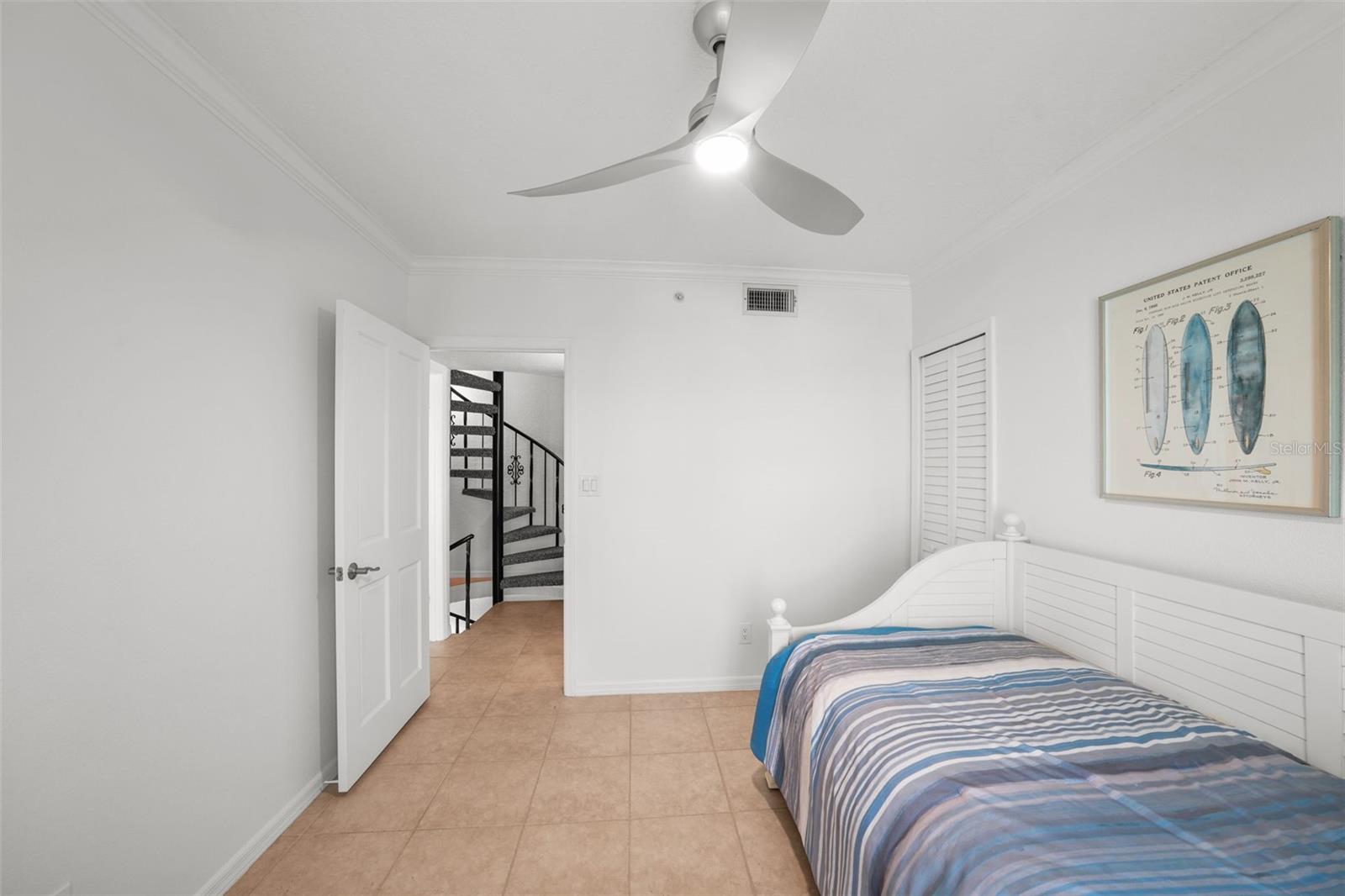 Image 32 of 89 For 17960 Gulf Boulevard 225