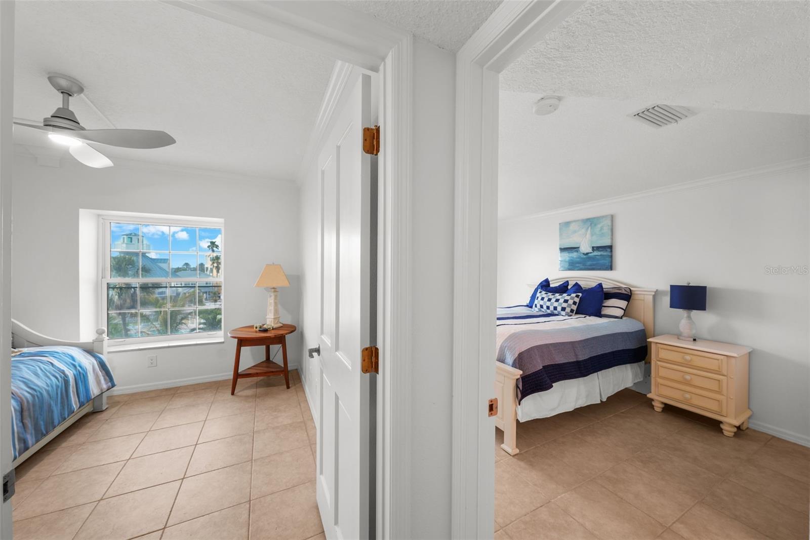 Image 34 of 89 For 17960 Gulf Boulevard 225