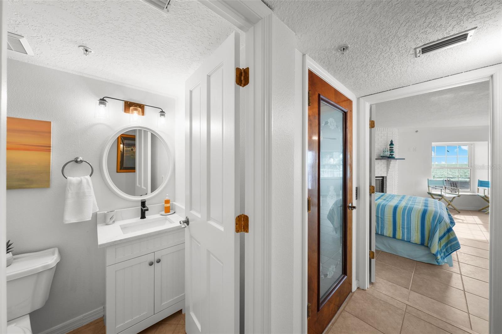 Image 37 of 89 For 17960 Gulf Boulevard 225