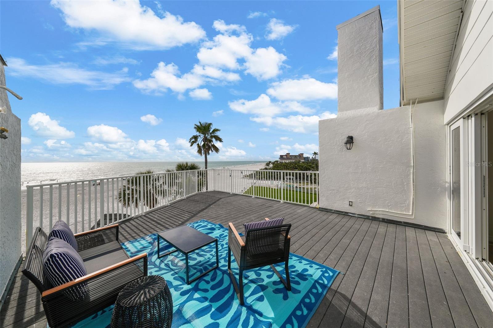 Image 55 of 89 For 17960 Gulf Boulevard 225